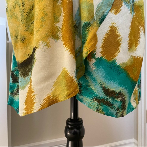Green and gold floral print sleeveless dress - Picture 3 of 6